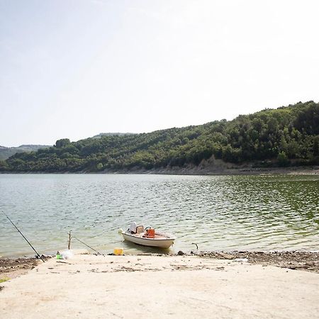Hotel Scacco Matto Baschi Exterior foto