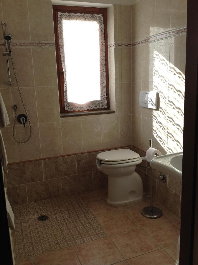 Hotel Scacco Matto Baschi Exterior foto